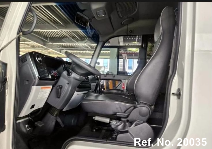  Hyundai / New County Stock No. 20035